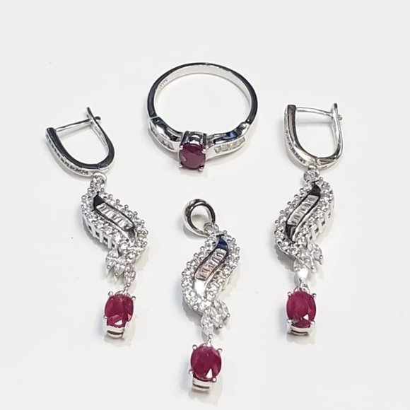 SILVER & RUBY Jewelry Set Earrings, Size 9 Ring, Necklace Pendant 3ct total - Picture 2 of 2